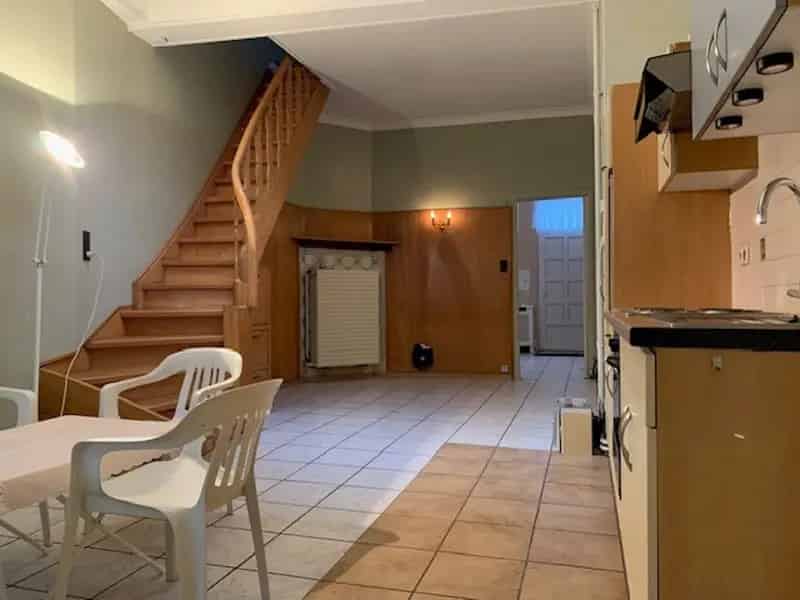 Woning in het centrum van Kapellen met garage en terras!