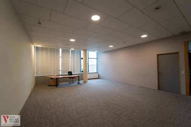 Kantoorruimtes vanaf 25m² tot 93m²