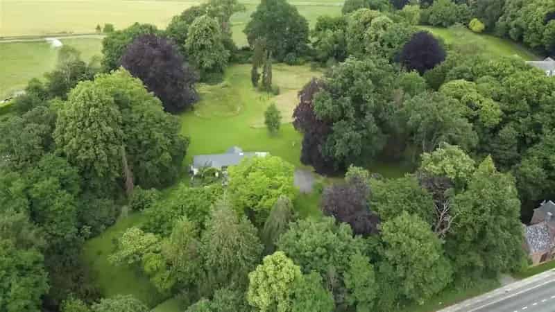 Landhuis met prachtig park op +/- 2ha