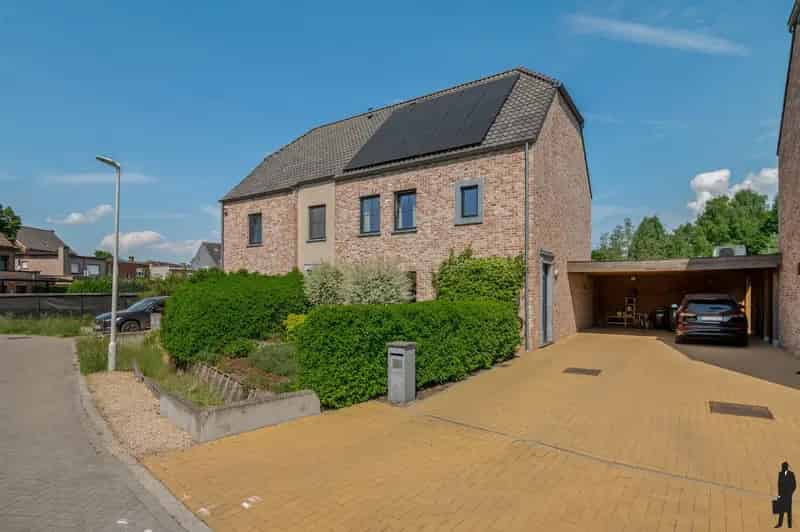 Huis te huur Oelegem: Instapklare gezinswoning met 3 slaapkamers en grote zolder