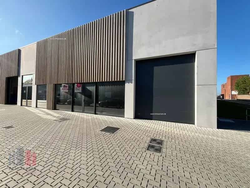 Nieuwbouw bedrijfsgebouw te koop in Riva Dentergem