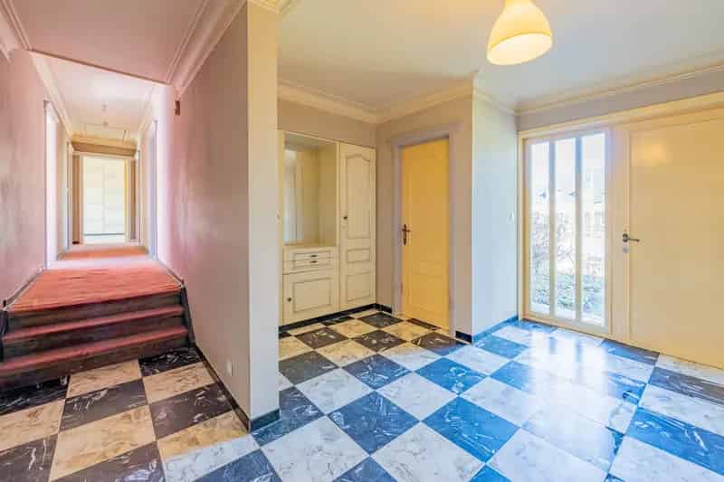 Ruime woning op een perceel van 2.200 m2