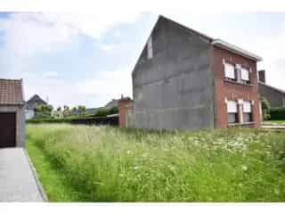 Bouwgrond Izegem 388m² - Aanbouw Woning Garage