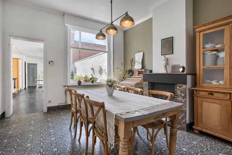 Prachtige rijwoning met 3 slaapkamers!