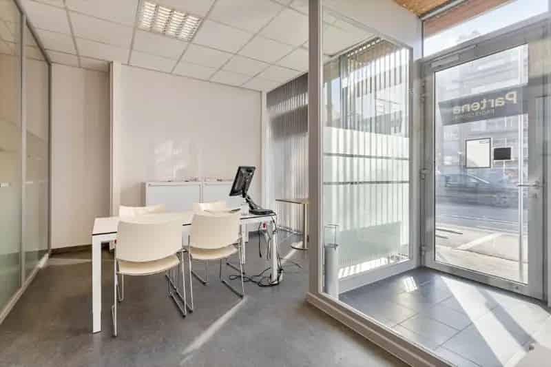 Handelsruimte van 490m² met parking op een TOPlocatie in centrum Eeklo!