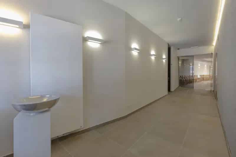 Handelspand met appartement in het centrum van Galmaarden