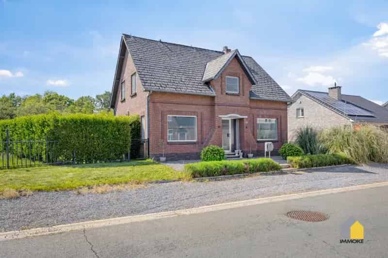 Huis te huur 4 slaapkamers tuin Neeroeteren