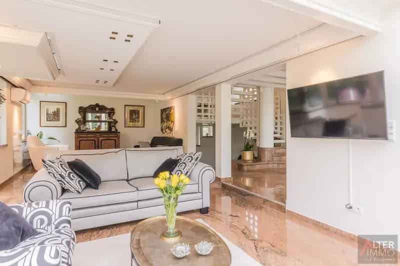 VERKOCHT! Uitzonderlijke villa in een schitterende residentiële, groene setting op een royaal perceel van 48a 15ca. te Zolder!