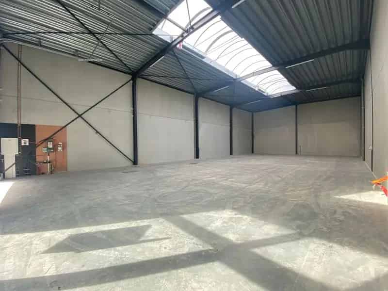 Nieuwbouw bedrijfsgebouw te huur in Jabbeke