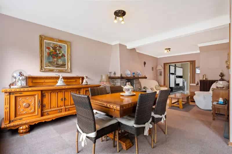 Rustig gelegen ruime gezinswoning met 4 slaapkamers
