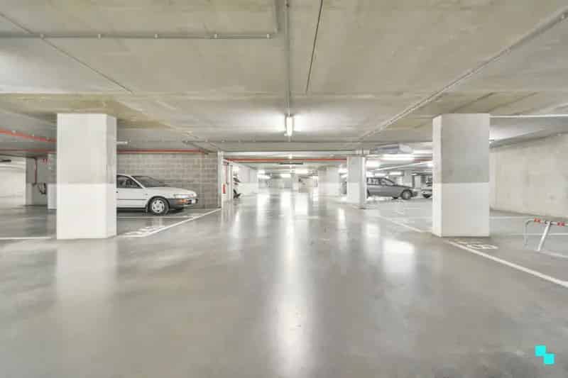 Parkeerplaats in een afgesloten parkeerkelder op een toplocatie in Merelbeke.