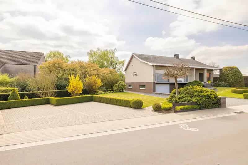 Woning met 3 slaapkamers - volledig onderkelderd - op 982m²