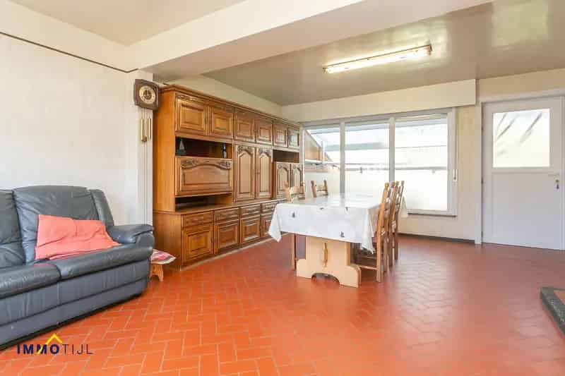 Robuuste woning te koop nabij centrum Opwijk!