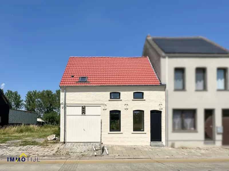 Instapklare woning met 3 slk, zonnige tuin & garage!