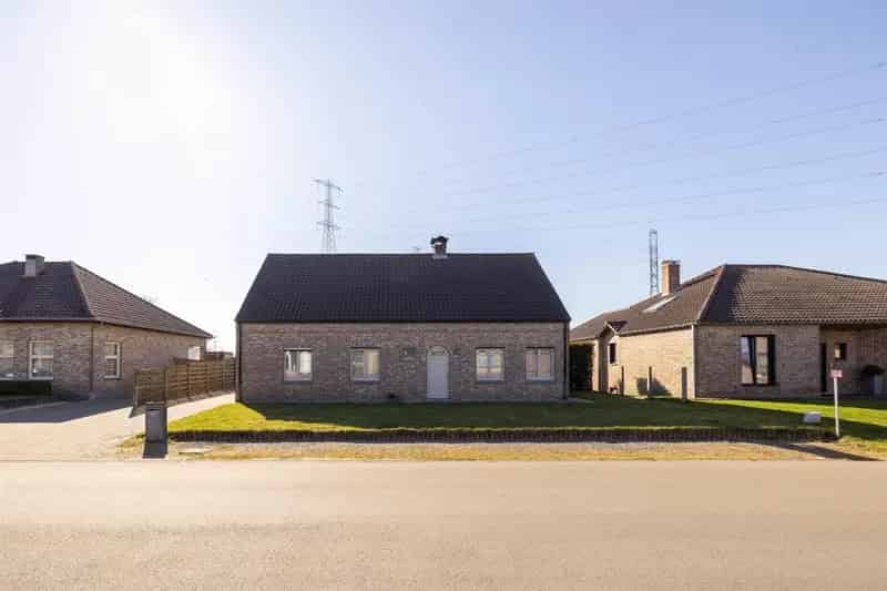 Gerenoveerde woning met 4 slpks en prachtige tuin