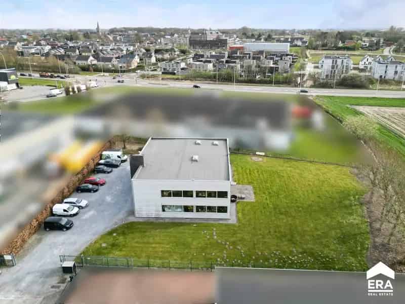 705m² Bedrijfsgebouw op 26a65ca