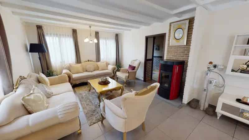 Ruime, alleenstaande woning met 4 slaapkamers!