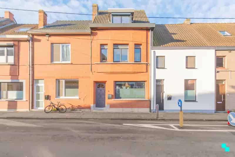 Gerenoveerde woning met tuin op Merelbeke Flora