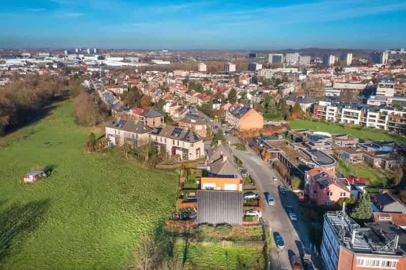 Bouwgrond te Huur Berchem-Sainte-Agathe 245m²
