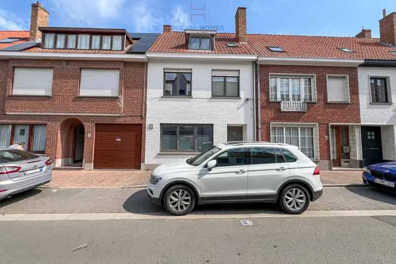 Charmante en volledig gemeubelde gezinswoning in het hart van Oud-Knokke