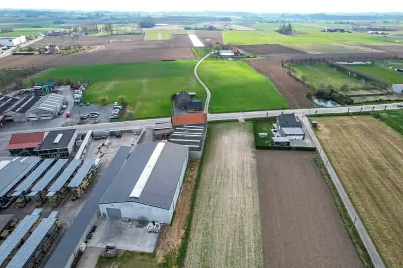 3973m² bouwgrond te koop in Proven.