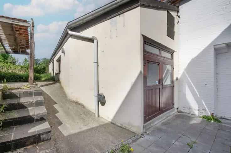 Huis Te Koop Olloy-sur-Viroin: Voormalige Frituur met Terras en Tuin