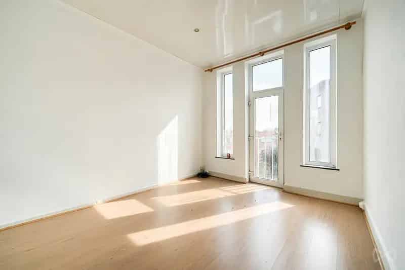 Appartement met twee slaapkamers in Molenbeek-Saint-Jean