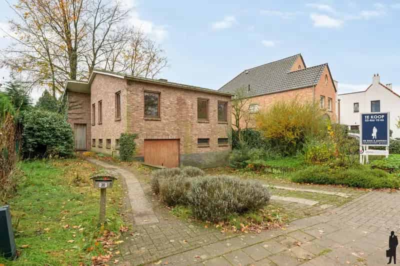 Interessant renovatieproject met mooie zuidgerichte tuin