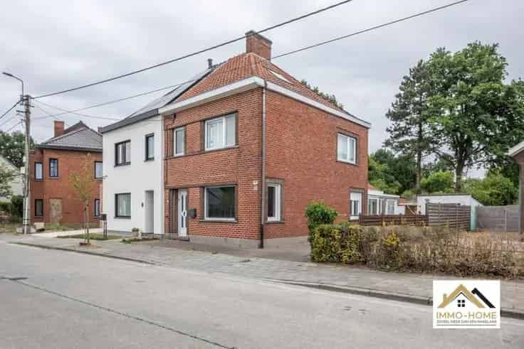 Huis Te Koop Oostakker: Ruime HOB met 3 slaapkamers en garage