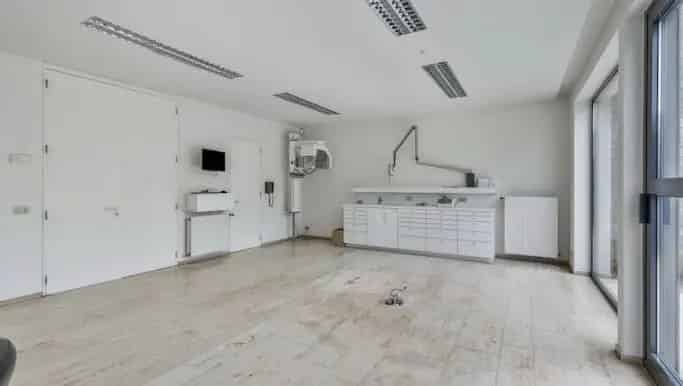 Kantoor met woning te koop in Meensesteenweg 317, Bissegem - Dewaele