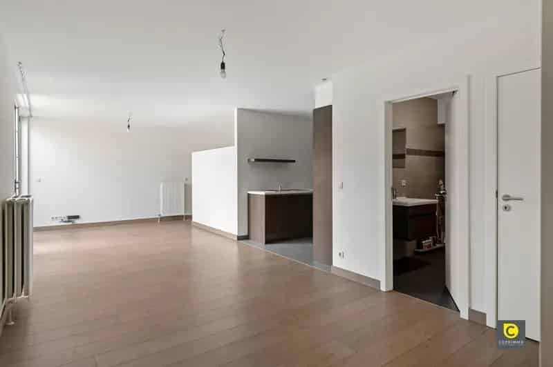 Appartement te koop Mortsel: Instapklaar 1 slaapkamer met terras