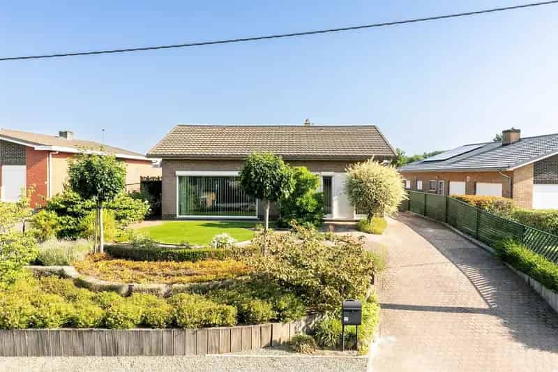 Laagbouwwoning met gezellige tuin te Westerlo