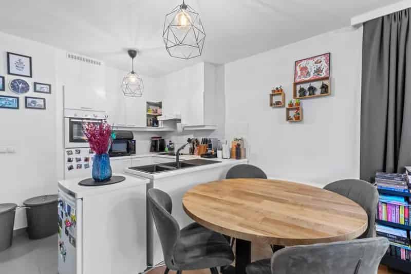 Appartement te huur Gent: Lichtrijk appartement met tuin