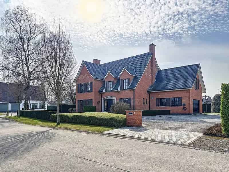 Prachtige villa met 5 kamers gelegen vlakbij het Kwenenbos