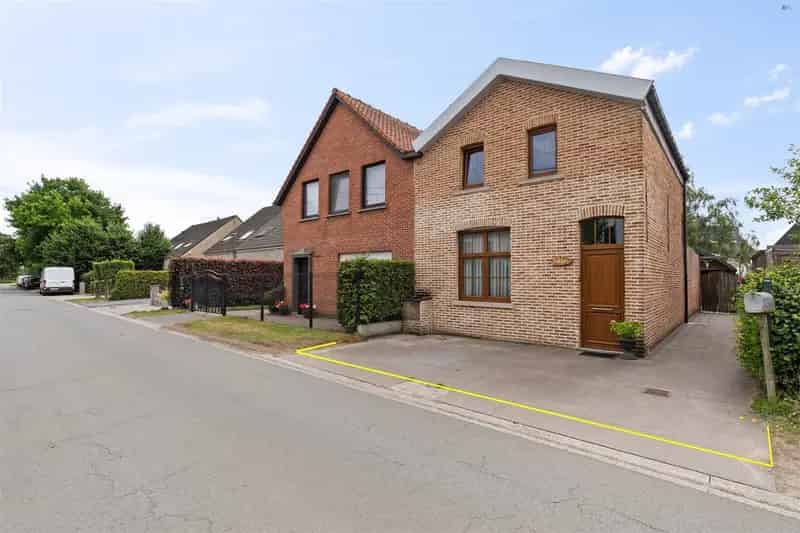 Half open bebouwing op 607m²