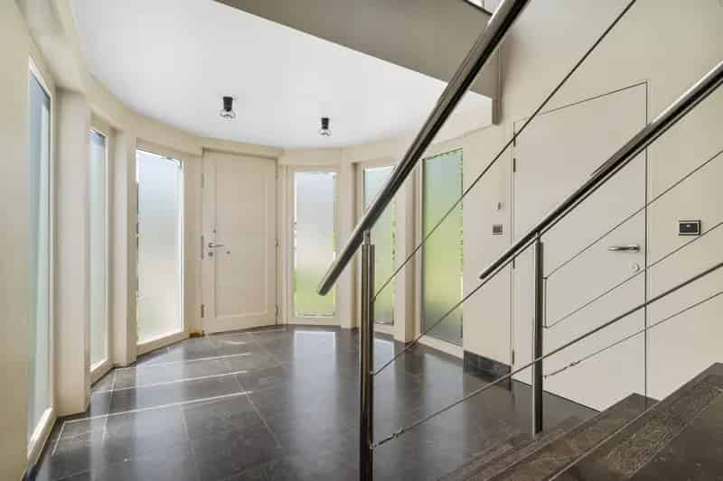 Moderne gezinswoning met 4 slaapkamers op zongericht perceel