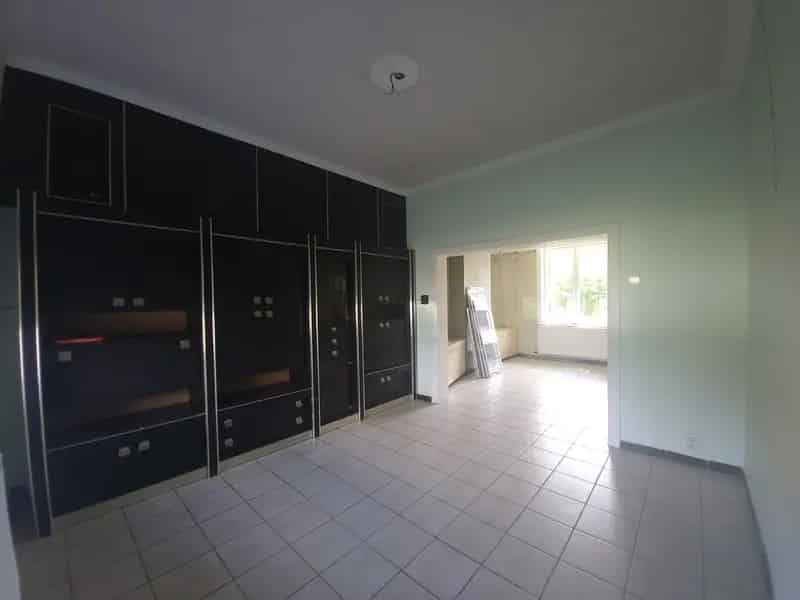Ruime, centraal gelegen woning in Deinze
