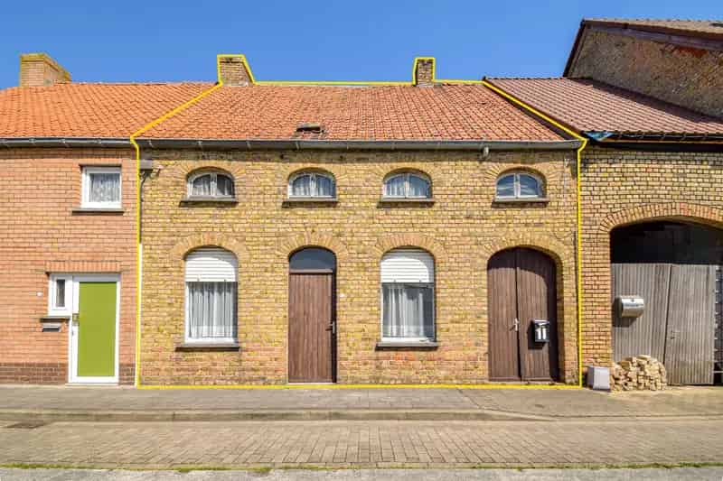 Huis te koop: Renovatieproject in Rustige Landelijke Omgeving