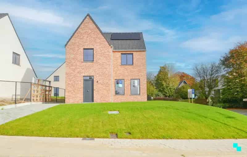 Nog te bouwen, alleenstaande woning met afwerking naar eigen wens te Hooglede