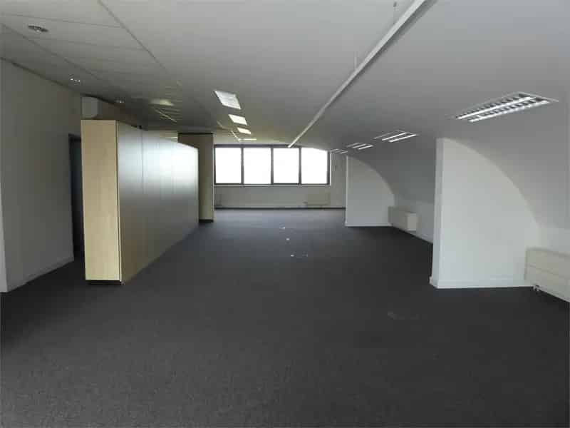 780 m² kantoren