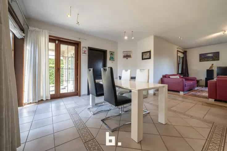 Villa te koop Varsenare: Ruime gezinswoning met 4 slaapkamers