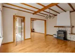 Huis te koop Zemst - 2 slaapkamers, tuin, garage, gerenoveerd dak