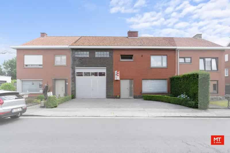 Huis met atelier te koop Beselare