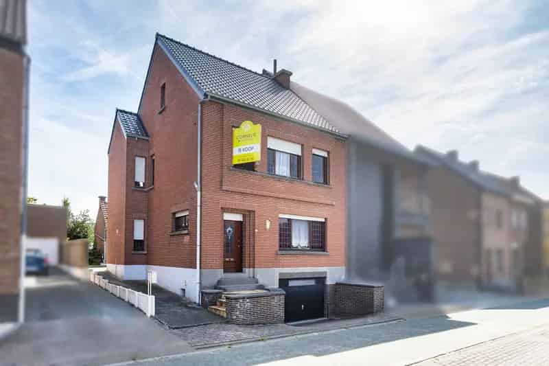 Te renoveren HOB, tuin, garage en uitbreidingsmogelijkheden
