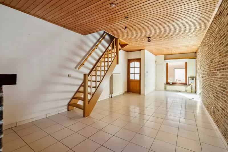 Huis te Huur 2 slaapkamers tuin instapklaar