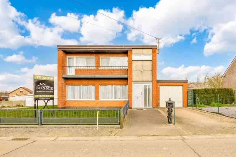 Woning met veel mogelijkheden op 15are 82ca