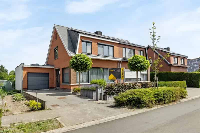Instapklare gezinswoning met 3 slaapkamers nabij het centrum