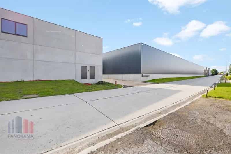 Nieuwbouw bedrijfsgebouw te koop in Zedelgem