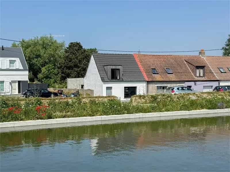 Halfopen Woning te Koop Leffinge 2 slaapkamers