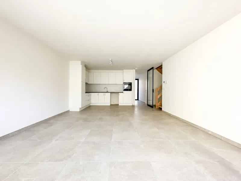 Energiezuinige nieuwbouwwoning, perfect instapklaar, 4 slpk, 2 badkamers, Torhout